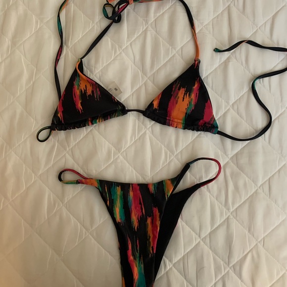 Matte Collection multi-color bikini - Picture 3 of 4